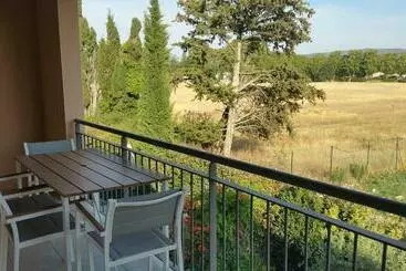 Turistihuoneistot Apt 50m2 Avec Balcon Tout équipé Proche D Avignon