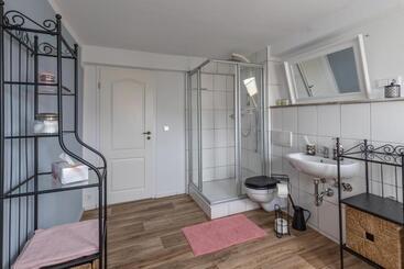 ツーリストアパートメント P45