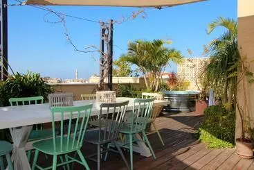 ツーリストアパートメント Jungle In Town   Central Jaffa