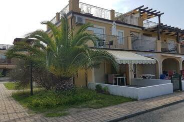 Vakantie-appartementen Pizzo Apartment 48