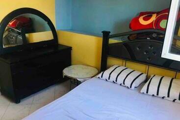 游客公寓 The Blue Gate House