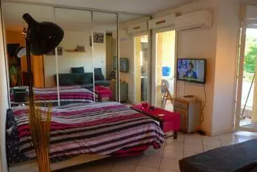 ツーリストアパートメント Studio Cagnes Sur Mer