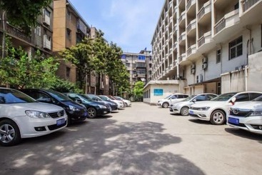 בית מלון כפרי Jinjiang Inn Jingzhou Beijing Road Central Long Distance Bus Station