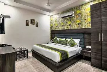 Hotel Royals Grand Galaxy