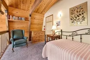 Hotelli Three Bears Cabin #1574