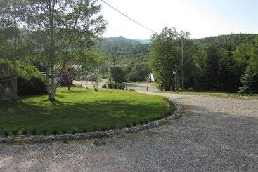 בית מלון כפרי Skyline Cabins