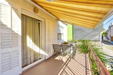 ツーリストアパートメント Apartments Cala