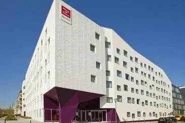 هتل Séjours & Affaires Massy Atlantis