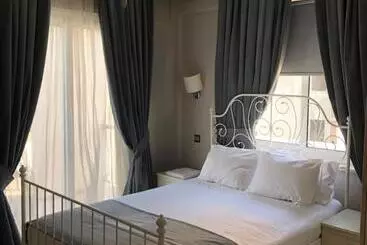 The Prince Inn Hotel & Villas