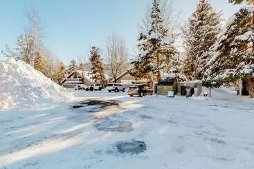 Hotelli Pinewood Delightful Retreat