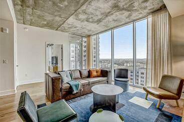 호텔 Natiivo Austin Viii