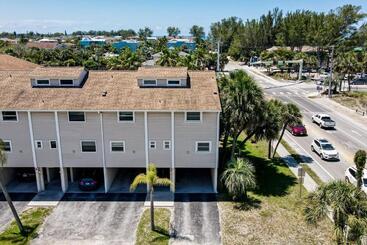 Hotelli Beach & Gulf Escape