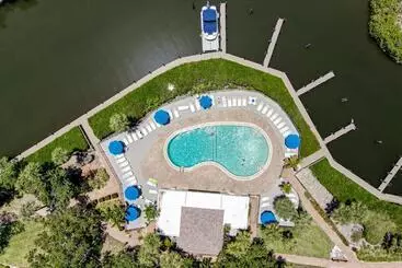 Hotel Midnight Cove Ii 823