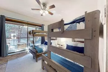 هتل Sunriver E102