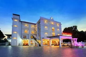 Hotel Veliyil Castles