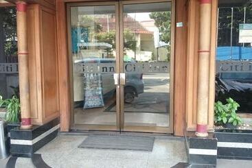 Hotel Citi International Palang Merah