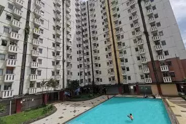 Huoneistohotelli Arsakha 001 Apartemen Cibubur Village By Nara Property