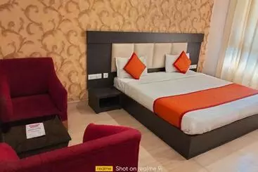 Ashoka Hotel By Wb Inn