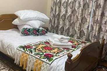 ペンション Acasa La Tulucu