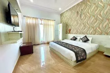 ベッドアンドブレックファースト La Curcuma Luxury Homestay