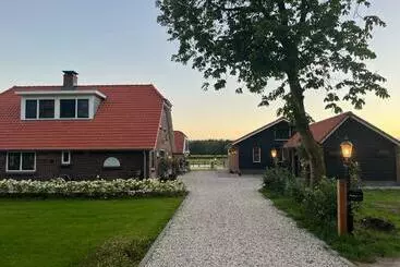 Bed & Breakfast Hoeve Happiness   Ontbijt Inbegrepen   Wellness Aanwezig