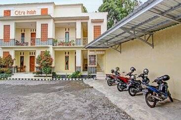 Spot On 91850 Hotel Citra Indah