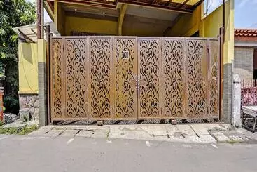 Szálloda Spot On 91892 Raffa Residence Syariah