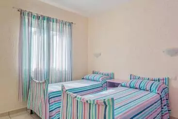 Apartmanszálloda Residence A Golfo Di Marinella A 450 Mt Dal Mare