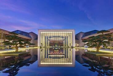 Otel Homm Huzhou Xisai Shan