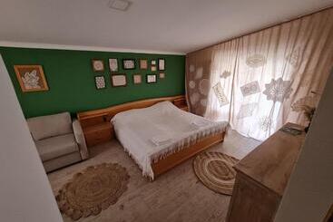 ペンション La Balta Aiud