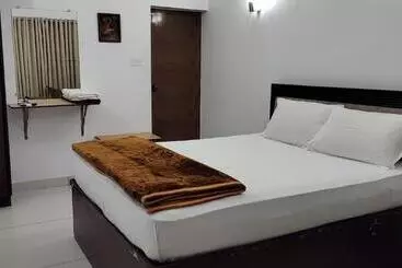 Pension Athirapilly On The Rocks