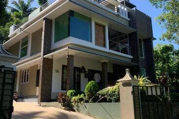 Panzió Athirapilly On The Rocks