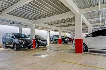 Hotel Oyo 91812 Nh Kost Syariah