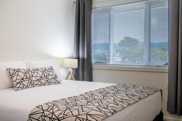 Warners Bay Apartments