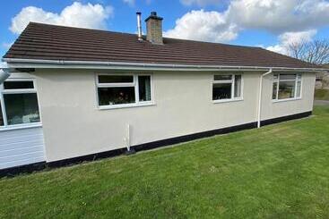 Agapanthus Bed & Breakfast   Fraddam