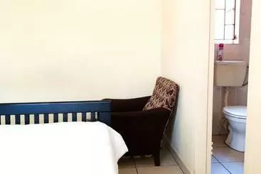 ペンション Borokoroko Guest House