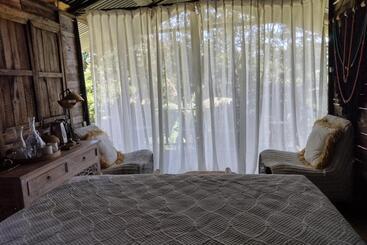 ベッドアンドブレックファースト Cabañas La Finca