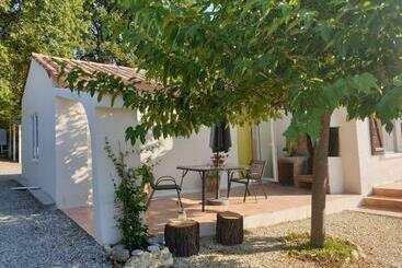 ペンション Sous Les Chênes