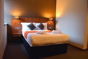 هتل The Inn Place