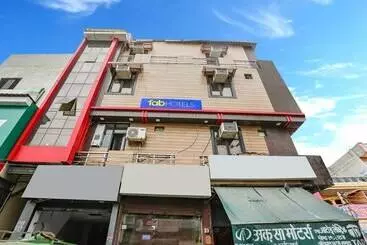 Fabhotel Yatika Inn