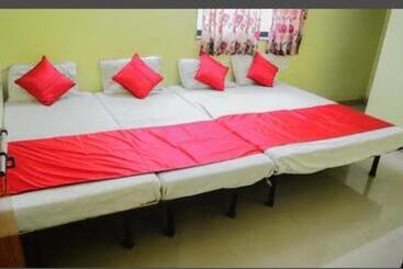 Hotel Sai Gaurav Palace