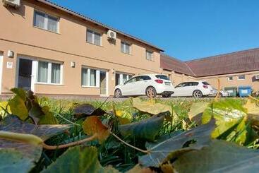 بنسيون Park 84 Vendégház