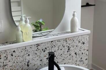 Bed and Breakfast L Osmose Suite Sauna Hammam Spa