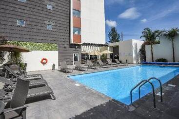 ホテル Holiday Inn Express And Suites Celaya, An Ihg