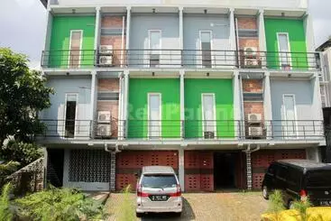 ホテル Bsd Victory Homestay Mitra Reddoorz