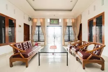 Hotelli Reddoorz Syariah Near Universitas Putra Indonesia Padang