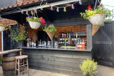 Hotelli The Woolpack Inn