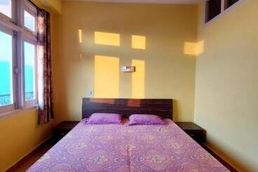 Hotel Gautam Sadan Ii