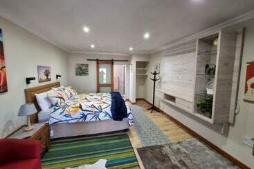 מוטל Valley View Dullstroom   Check In At The Highlander