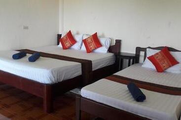 Hotel Bang Son Golden View